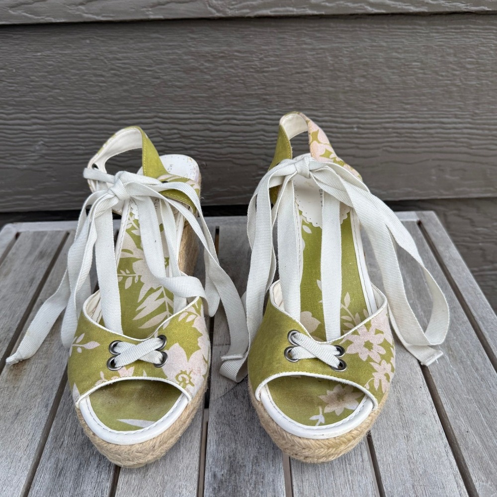 Montego Bay Club Green Floral Wedge Sandals Strappy Ankle Size 8.5